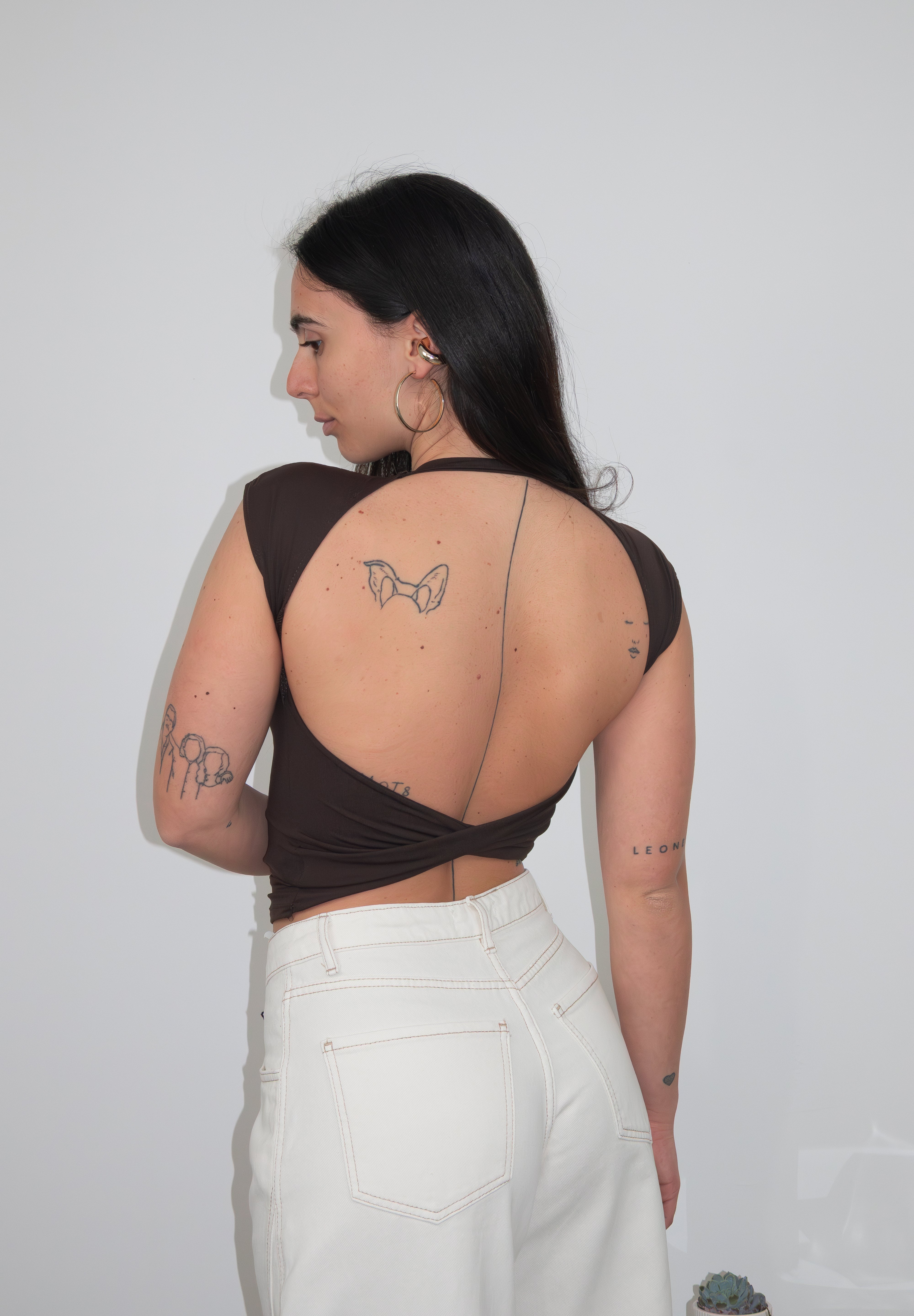 T-shirt Backless tee choco